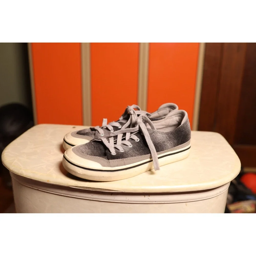 Keen Elsa Womens 9.5 Grey Low Top Lace‎ Up Canvas Sneakers Shoes